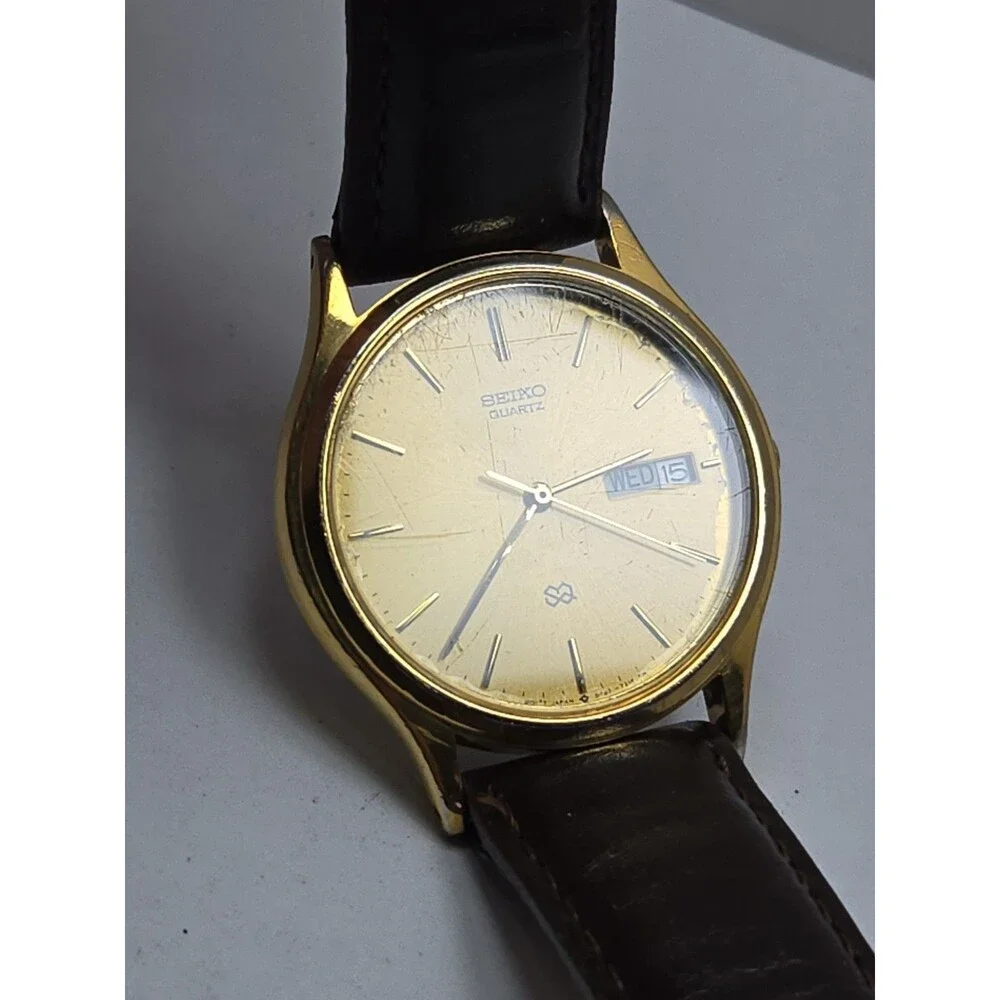 Vintage Seiko SQ 5Y23-7079 Mens 34mm Gold Tone Day Date Quartz Watch New Battery